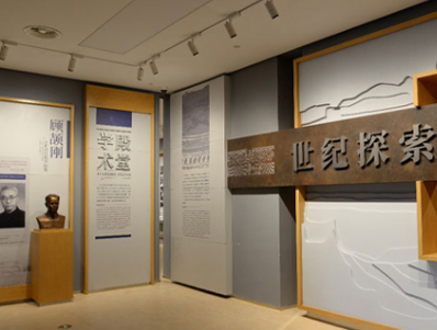 精準(zhǔn)匹配不同展品的展示需求與空間布局特點(diǎn)，有效打破傳統(tǒng)照明 “一燈一用” 的局限，極大提升了展示空間在照明適配性上的容錯(cuò)率與創(chuàng)意空間。